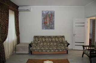 Гостиница Гольфстрим Сукко Трехместный номер с видом на горы-10